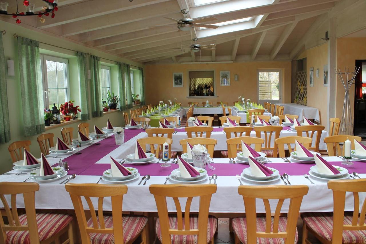Gnadental-Stuberl Hotel Grossaitingen Buitenkant foto